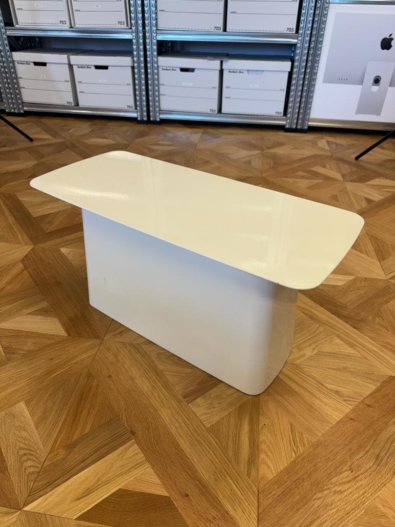 Vitra メタル サイド テーブル（アウトドア）