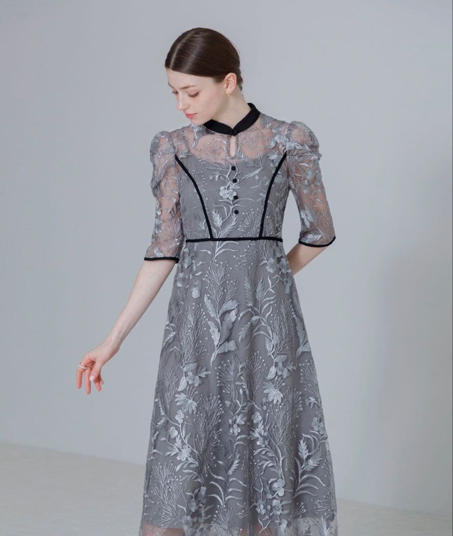 【LEJA】花柄刺繍レースチュールパフスリーブウエストマークワンピース/S