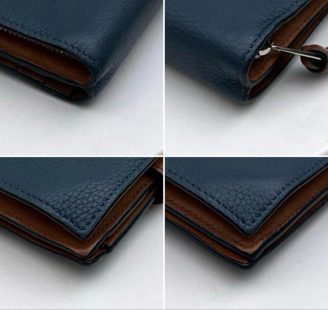 LOEWE ネイビー 二つ折り財布