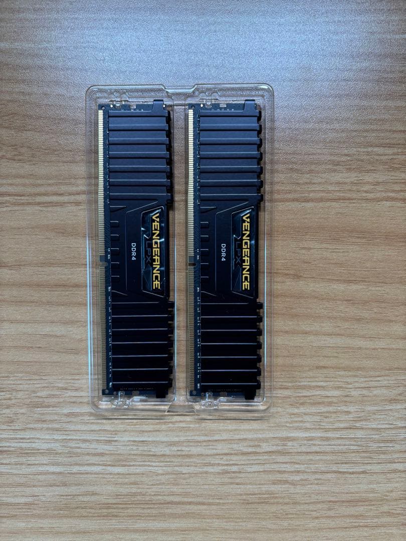 コルセアメモリー.DDR4.32GB（16x2）【即決OK】