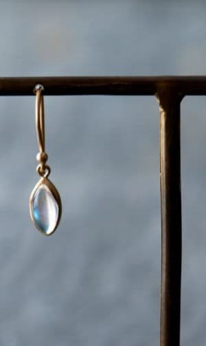 yasuhideono　18Kフックピアス　ムーンストーン　ヤスヒデオノ