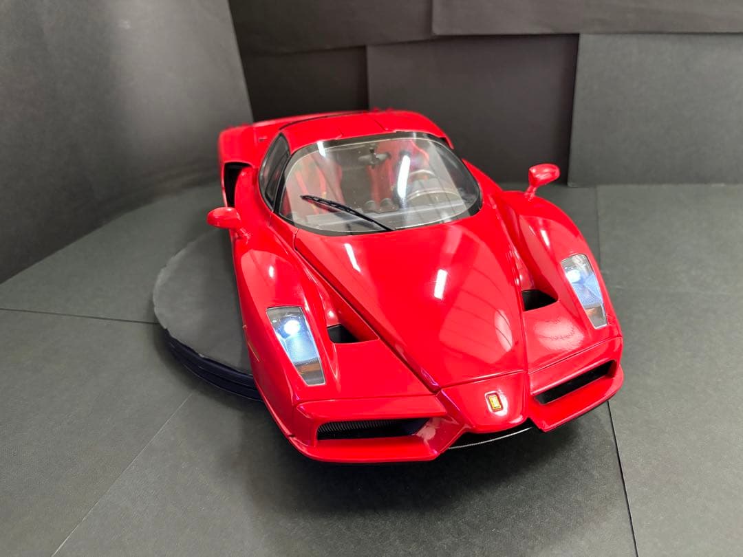 【貴重】デアゴスティーニ　エンツォフェラーリ1/10スケールセット