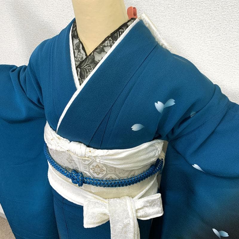 511z19〇振袖 モダン 牡丹 桜 青 白〇状態良好 成人式 結婚式