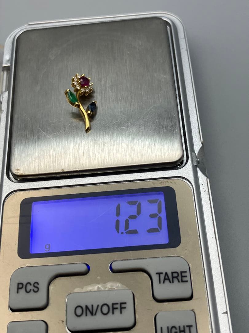 yukiko ⭐️K18 ダイヤモンド　エメラルド　ルビーペンダント