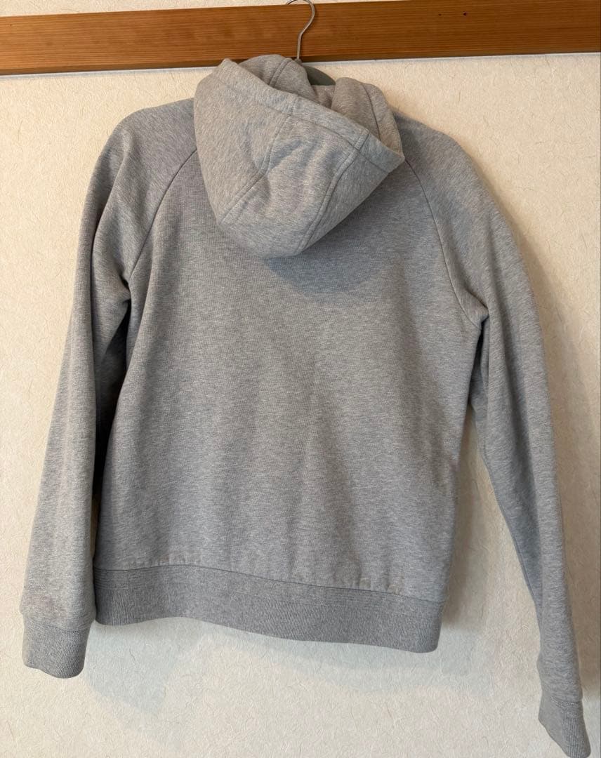 モンクレール　グレー　パーカー　【美品】