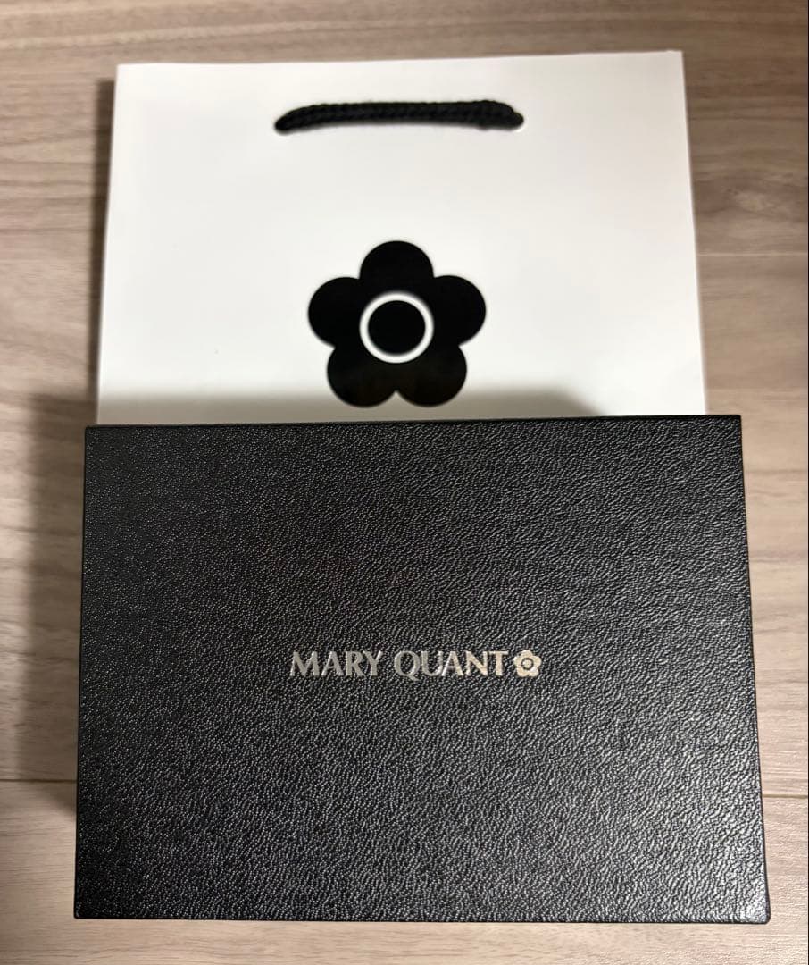 MARY QUANT ペインティングデイジー　ミニウォレット