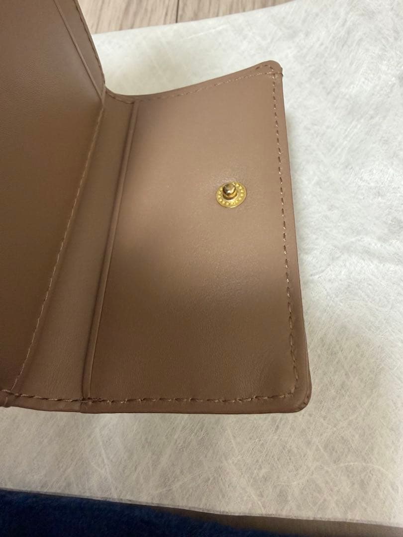 MARY QUANT ペインティングデイジー　ミニウォレット