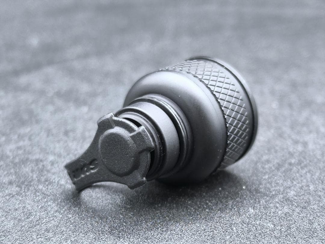 個人装備 SUREFIRE TAILCAP UE00