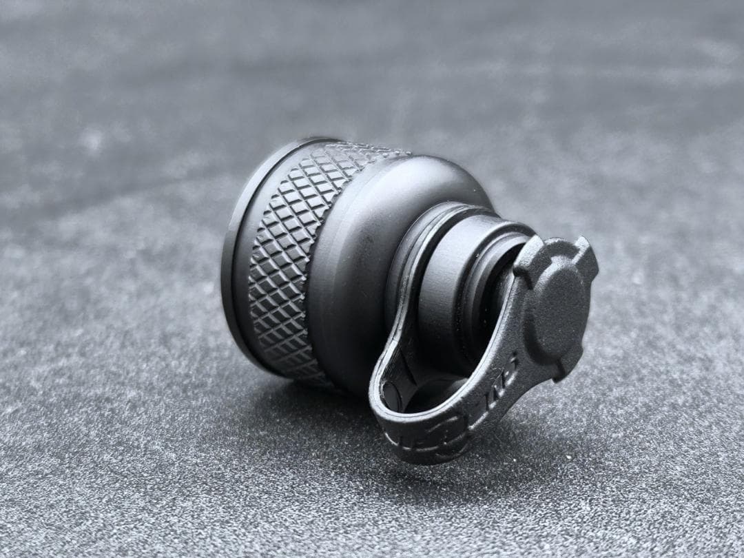 個人装備 SUREFIRE TAILCAP UE00