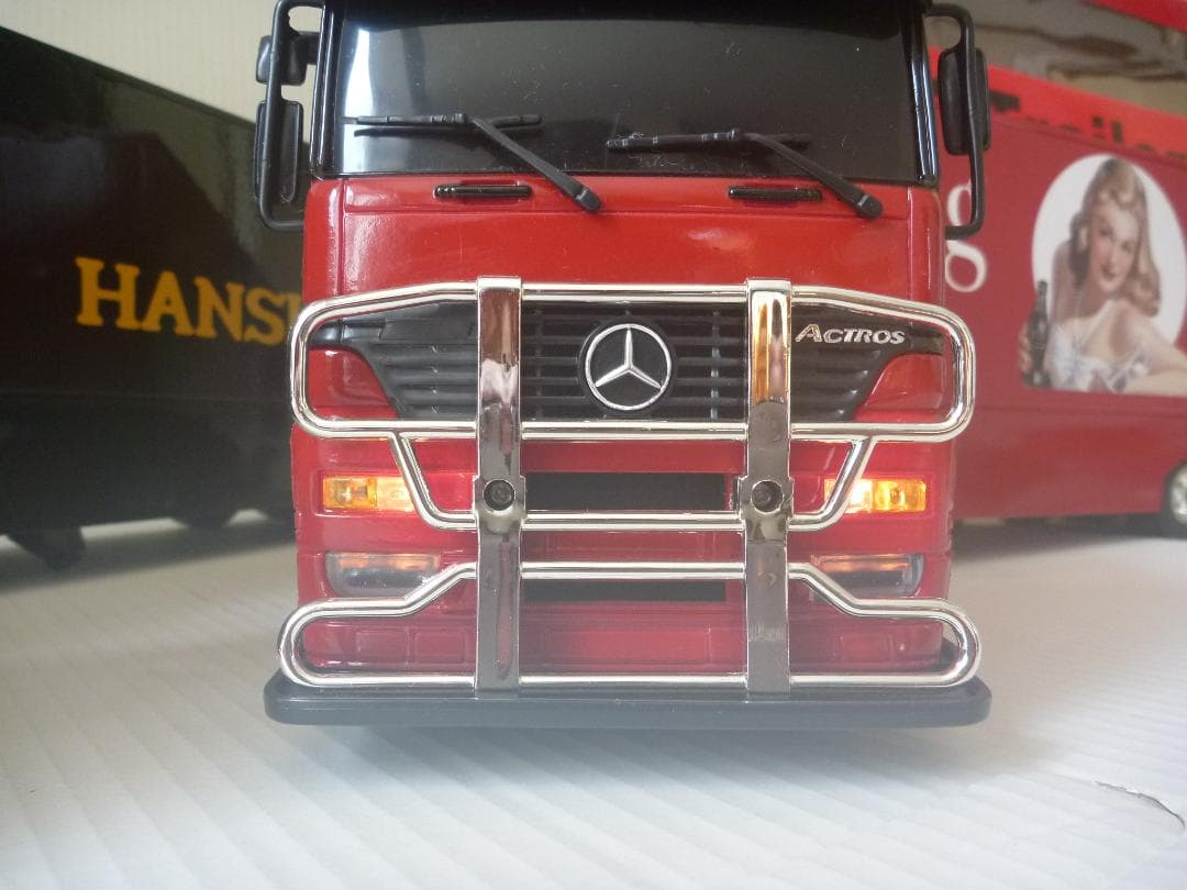 KYOSHOラジコンとMercedes-Benz ACTROSラジコン