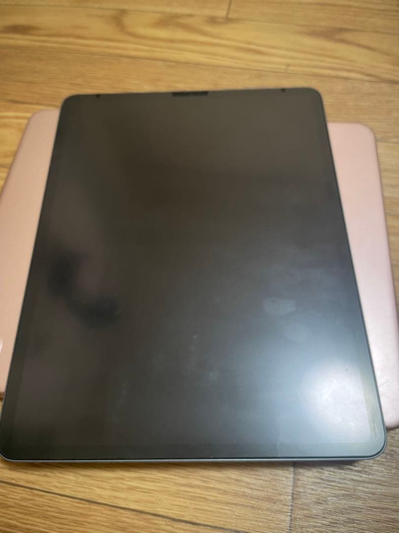 勇*気様 iPadPro12.9インチ 第4世代256GBとおまけ キーボードカ