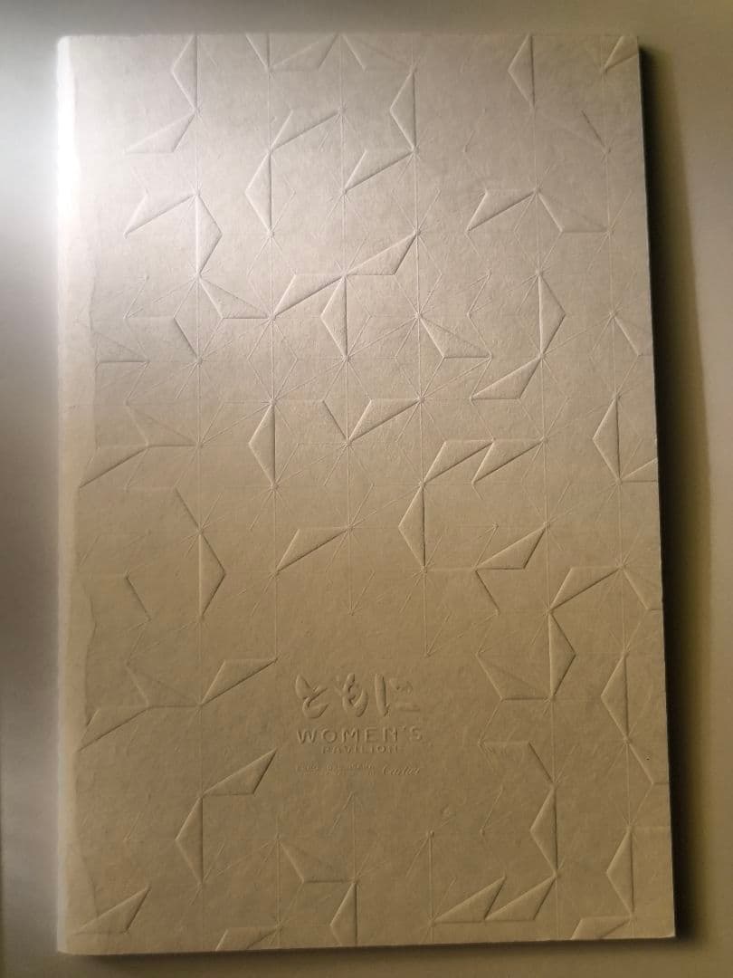 【非売品】大阪関西万博 ウーマンズパビリオン カルティエ ピンバッジ、ノート。