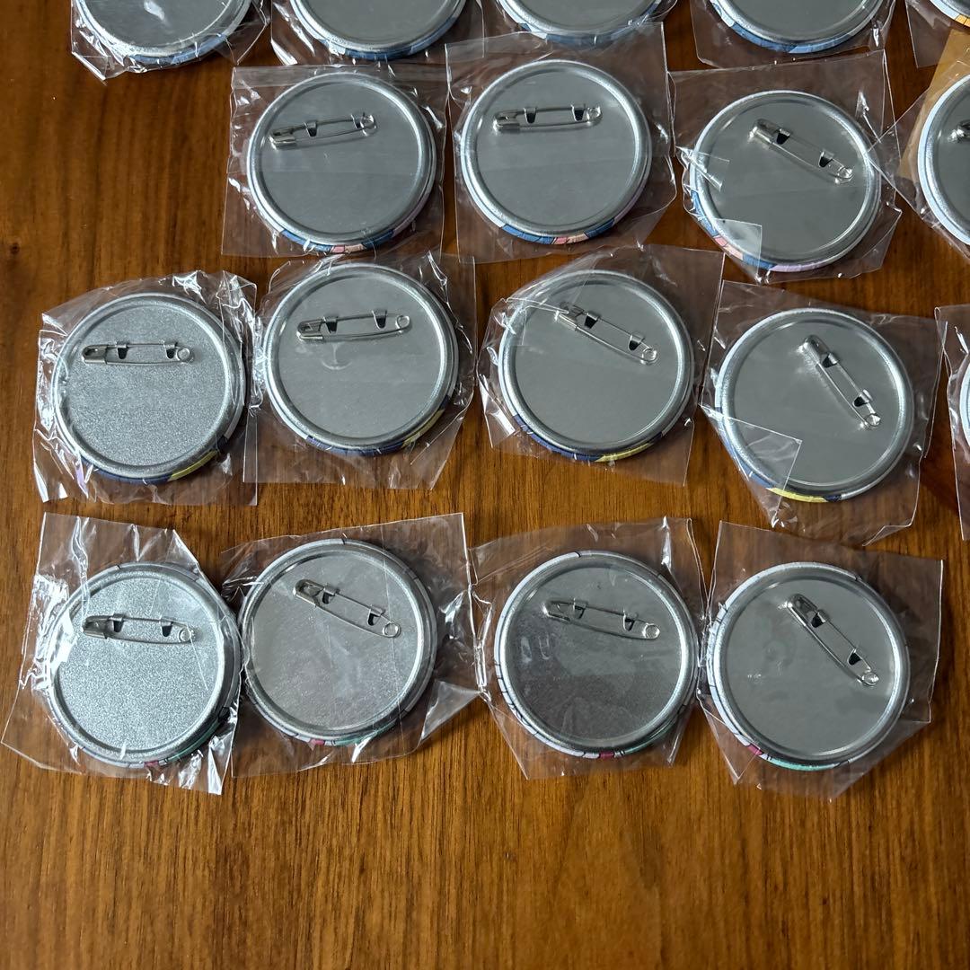 名探偵コナン 缶バッジセット 33個まとめ売り