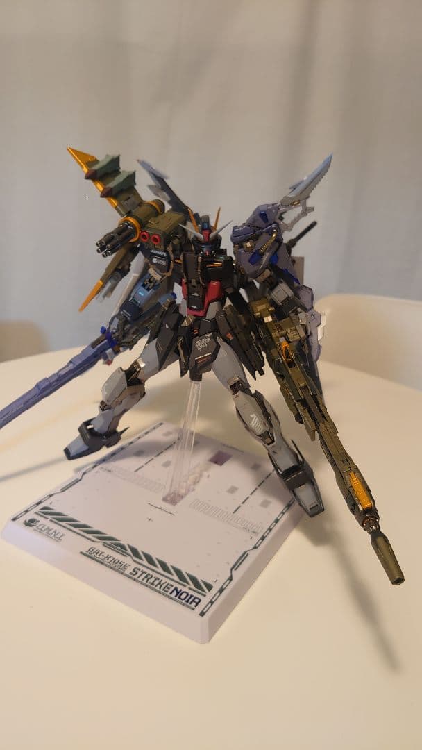 メタルビルド　ストライクノワール＋ランチャー,ソードストライカー