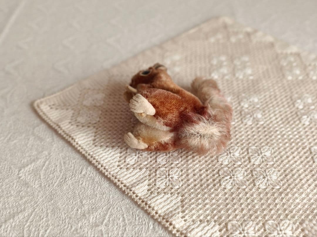 【ひまわりさま】vintage ♡ フランスに憧れている リスちゃん