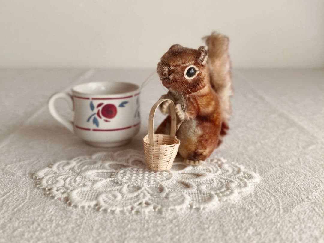 【ひまわりさま】vintage ♡ フランスに憧れている リスちゃん