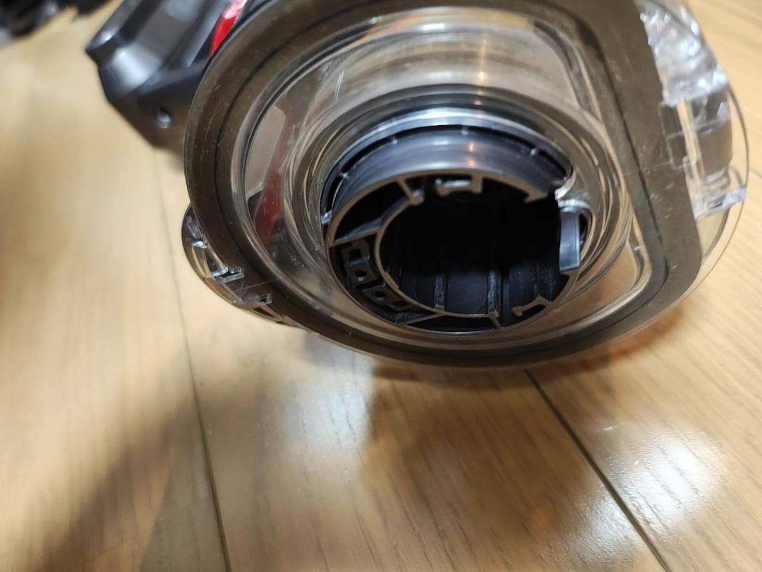 ダイソン★コードレス掃除機★V10本体★ＳV12★バッテリー新品と同等★9