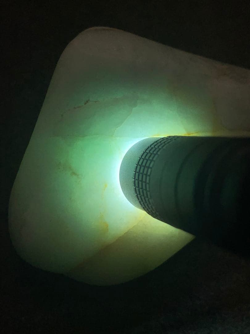 糸魚川ひすい極上の海石　翡翠　原石　翡翠　鉱物標本　コン沢　水石　根付　国産鉱物