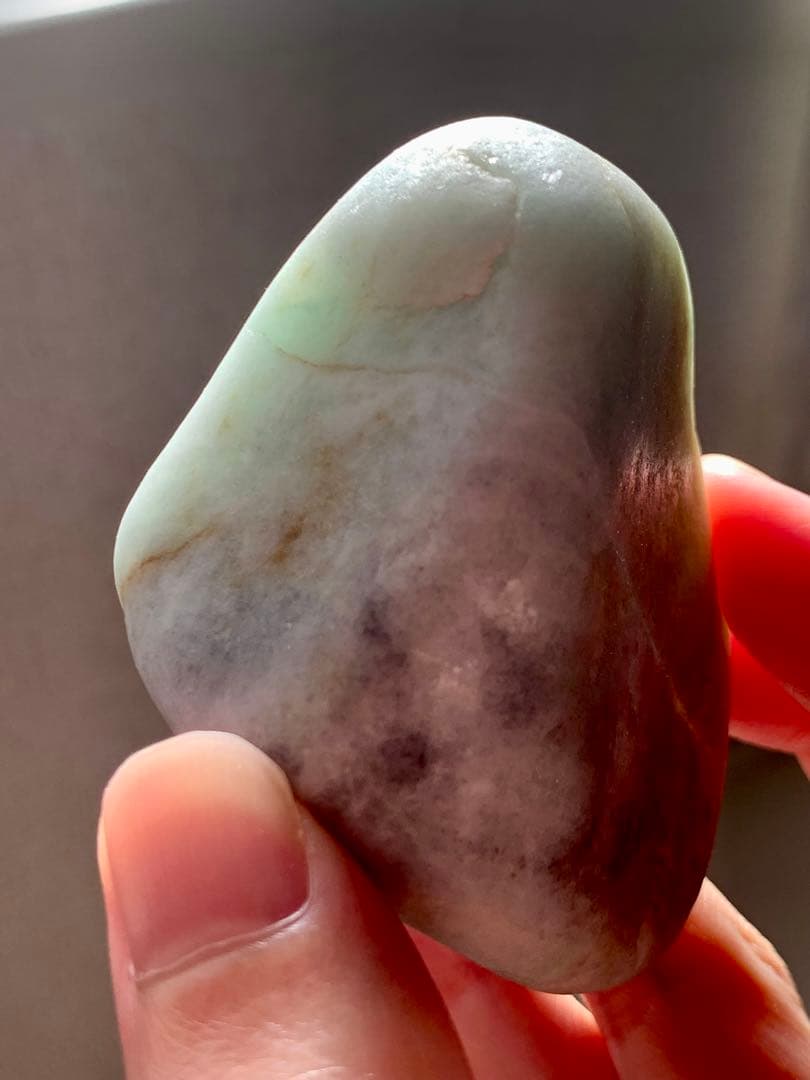 糸魚川ひすい極上の海石　翡翠　原石　翡翠　鉱物標本　コン沢　水石　根付　国産鉱物