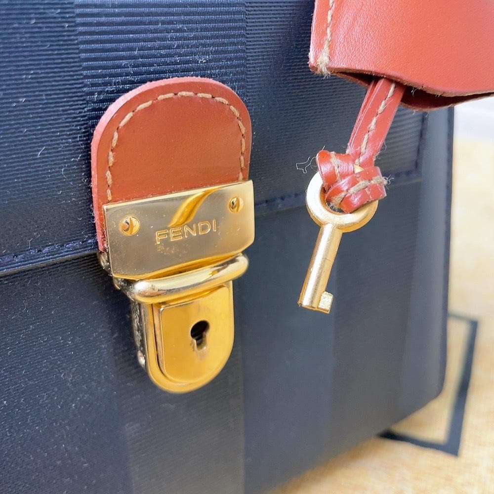 FENDI フェンディ ペカン柄 ハンドバッグ ショルダーバッグ 2way 金具