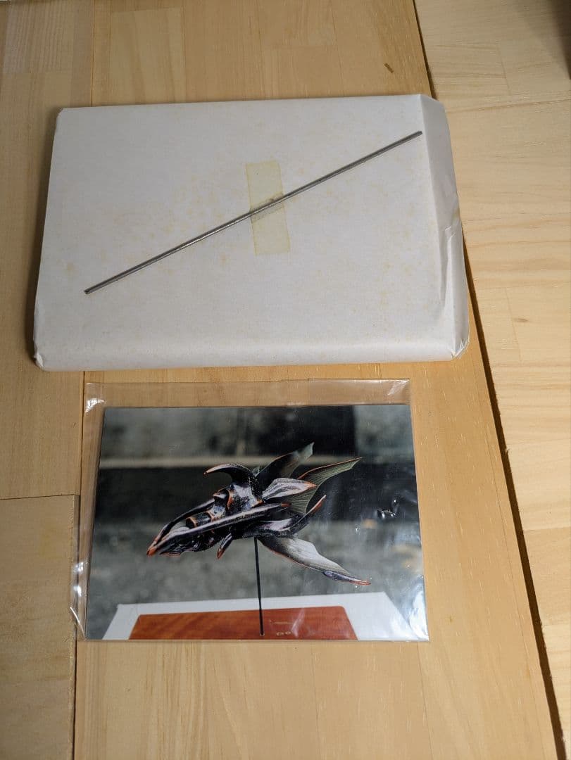 新品希少限定品　ガメラ2 ソルジャーレギオン　木製ベース付ソフビキット