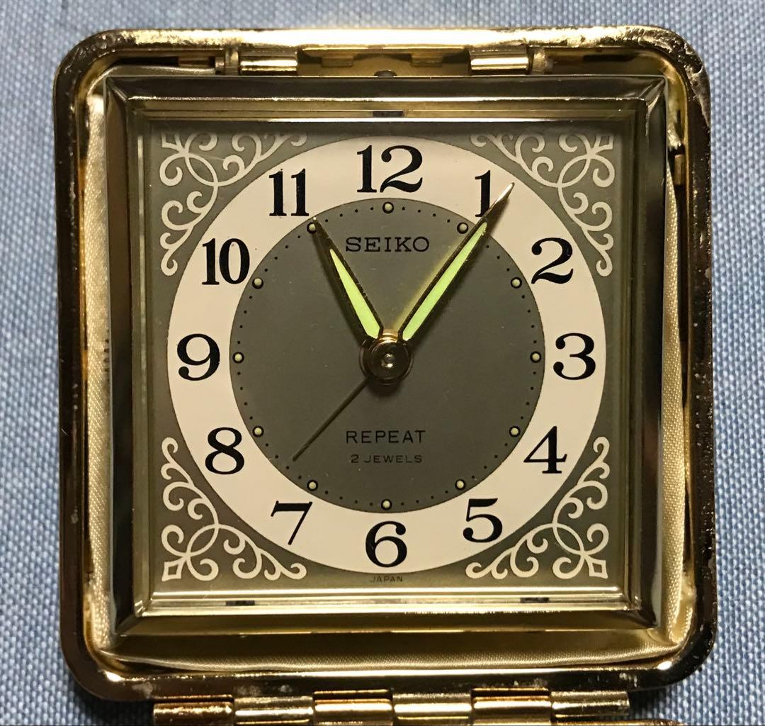 セイコーのアンティークな旅行用目覚まし時計(手巻き)