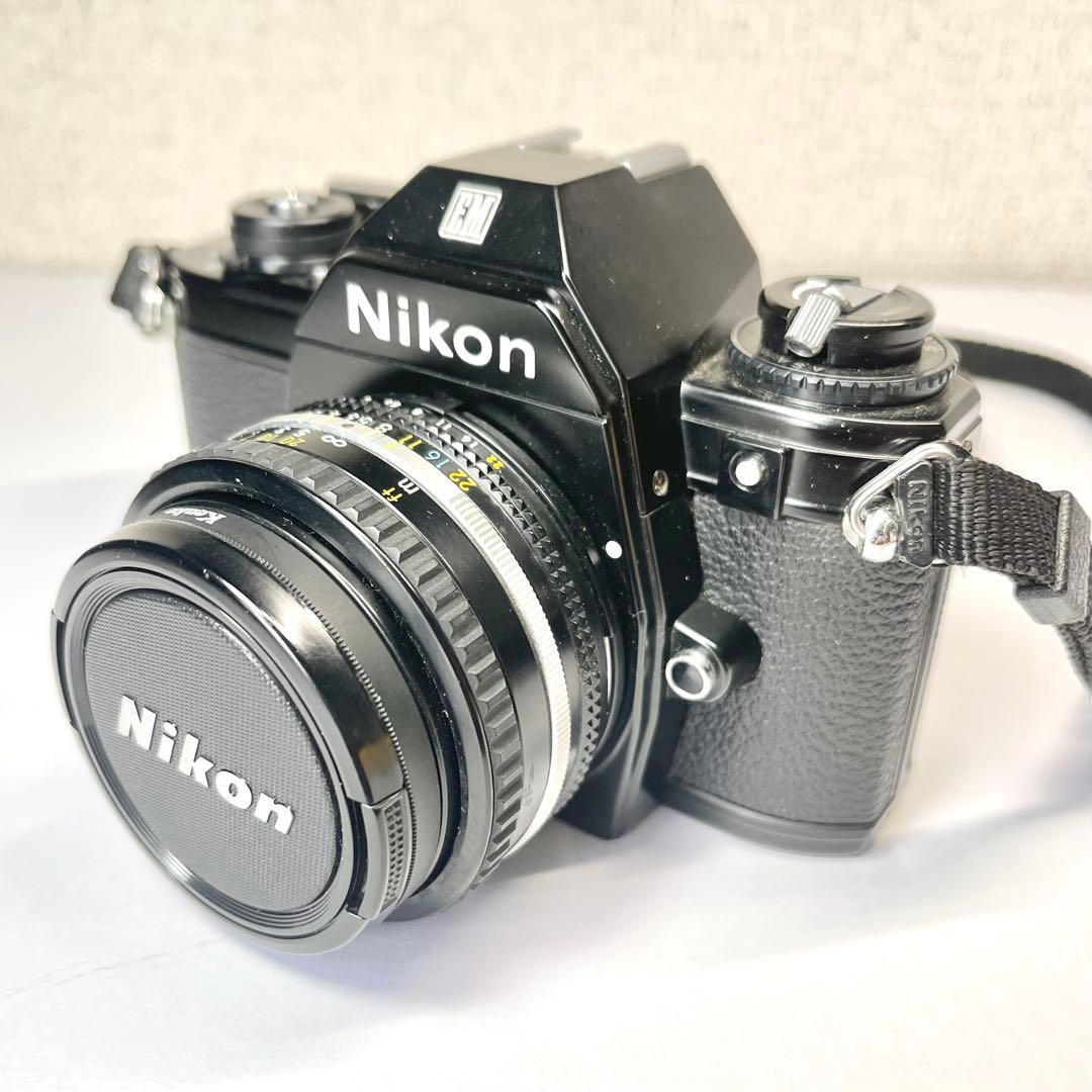 A830⭐︎美品 Nikon EM 一眼レフ フィルムカメラ 50㎜ レンズ付