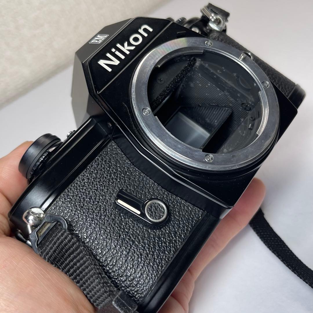 A830⭐︎美品 Nikon EM 一眼レフ フィルムカメラ 50㎜ レンズ付
