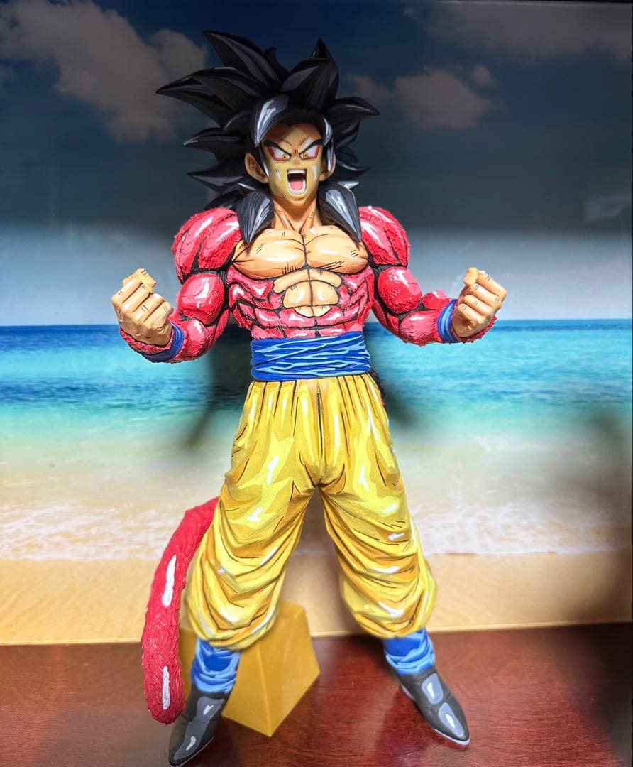 孫悟空 フィギュア 尻尾付き 一番くじ スーパーサイヤ人4リペイント