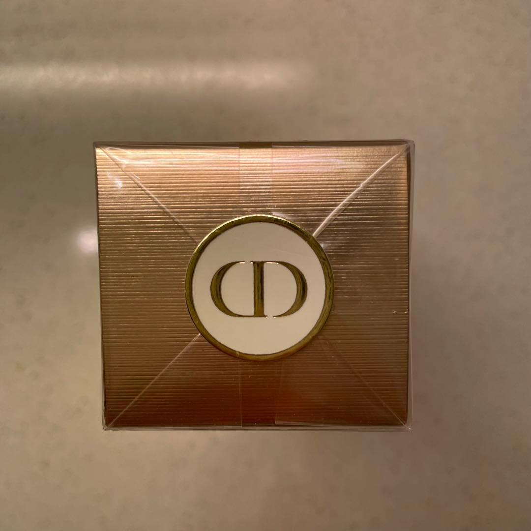 ディオール プレステージ ホワイト リンクル エマルジョン ルミエール 50ml