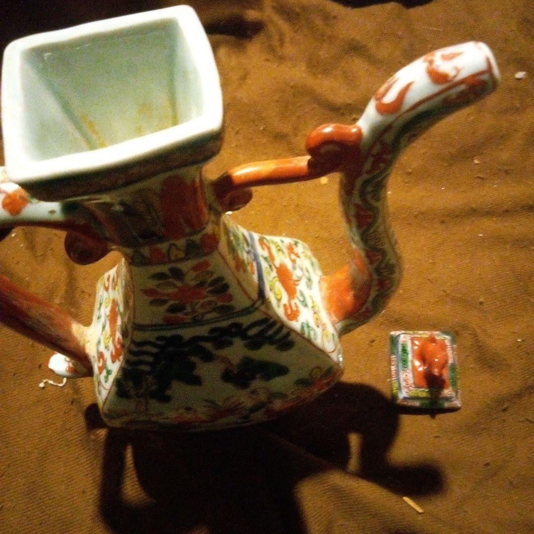 中国陶磁器　明萬歴赤絵　水差しB