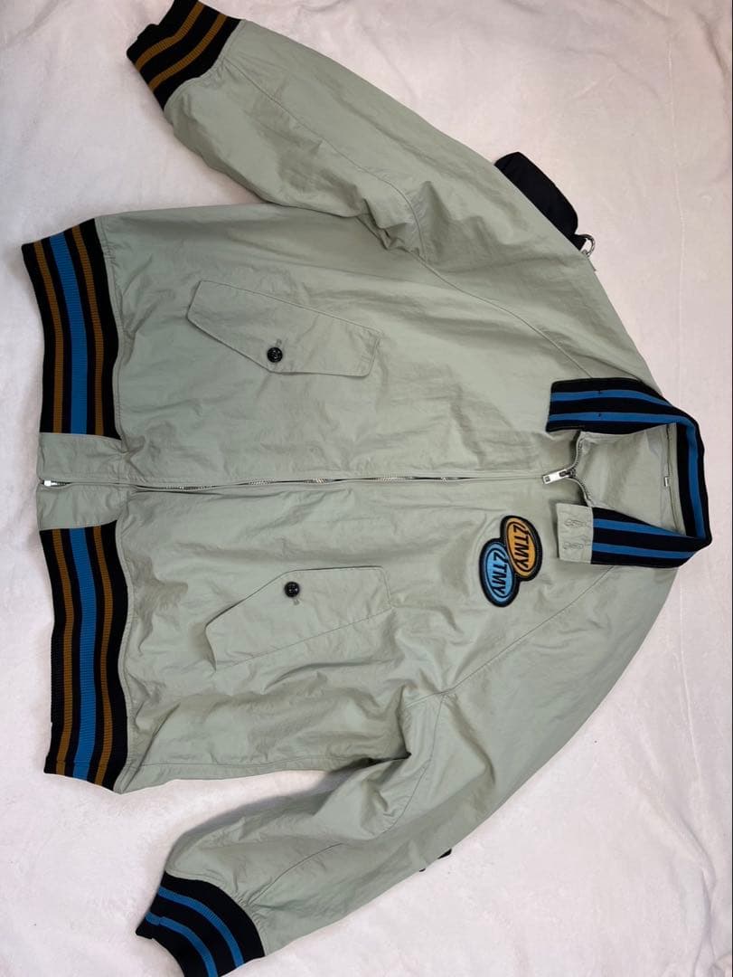 ずとまよ ジップ付きパーカー