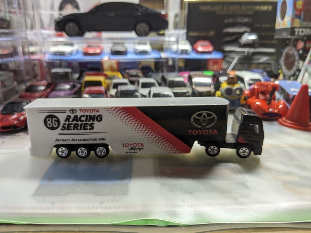 トイザらスオリジナル トミカ トヨタ 86レーシングシリーズ 2台セット