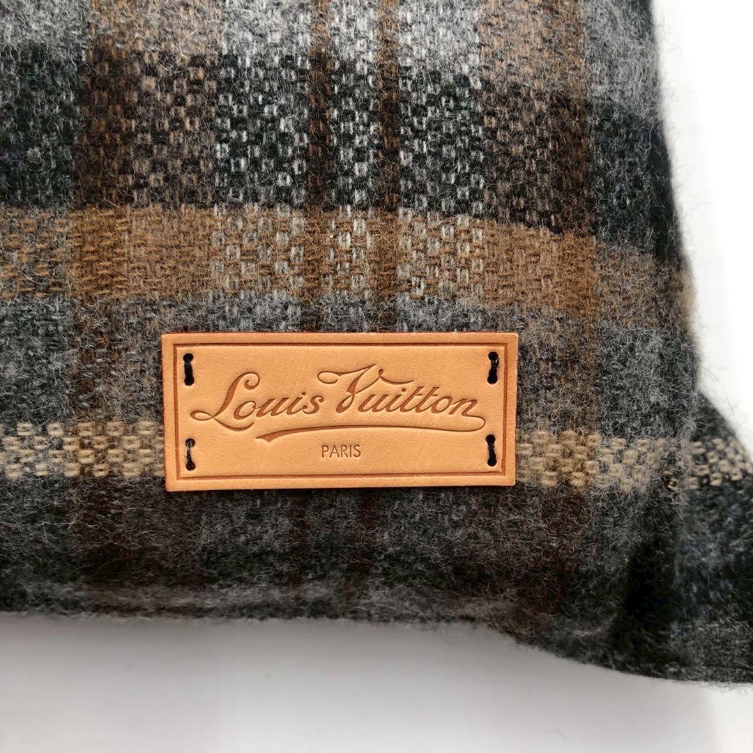 箱付き◎LOUIS VUITTON トラベルセット アイマスク 枕 靴下