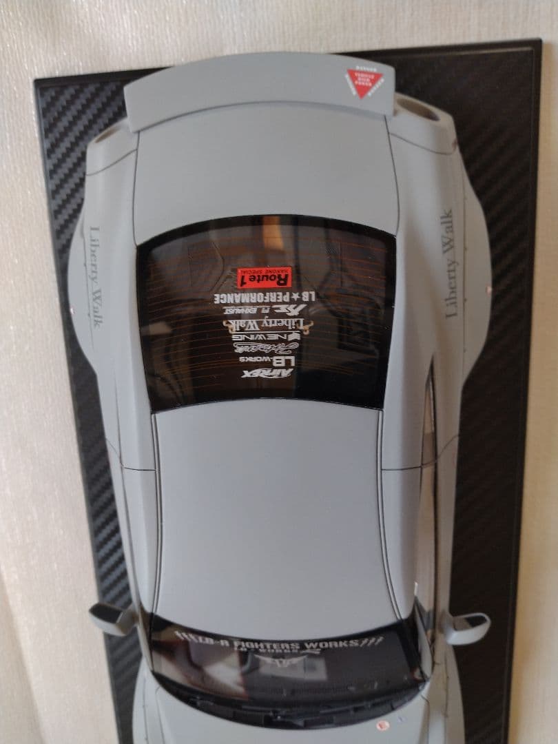 ワンモデル 1/18 R35 GT-R LB仕様