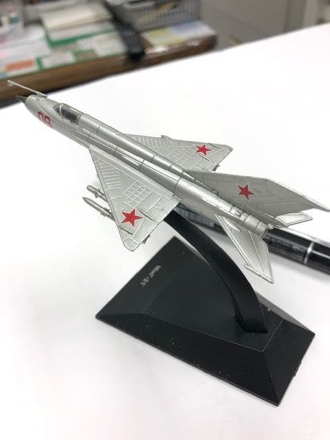 ソビエト MiG-21 ミグ21 バッライカ 1/123