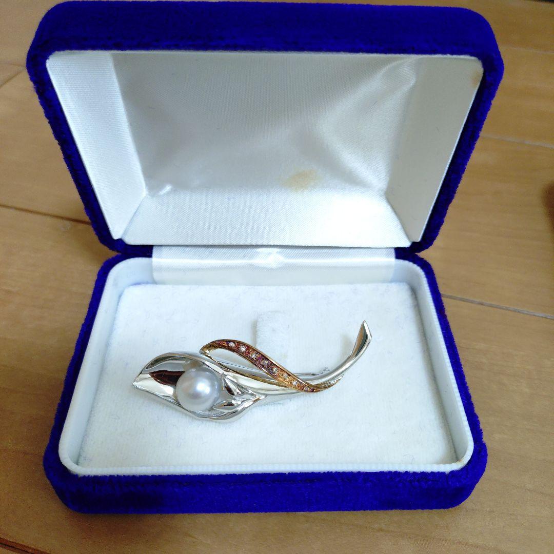 パール付きブローチ シルバーとk18のコンビ