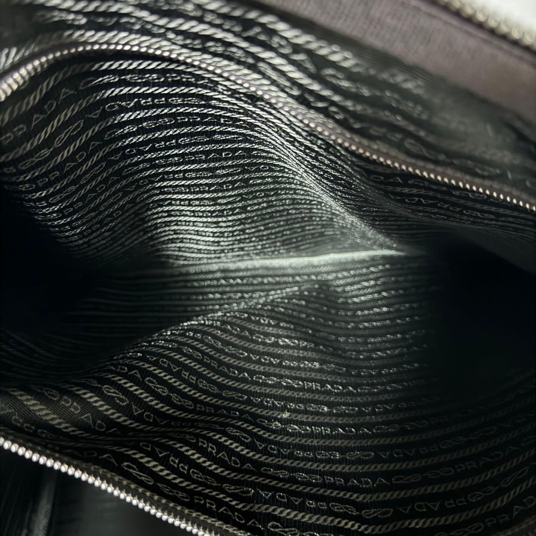 PRADA プラダ　トライアングルロゴ　キャリーケース　サフィアーノ　グレージュ