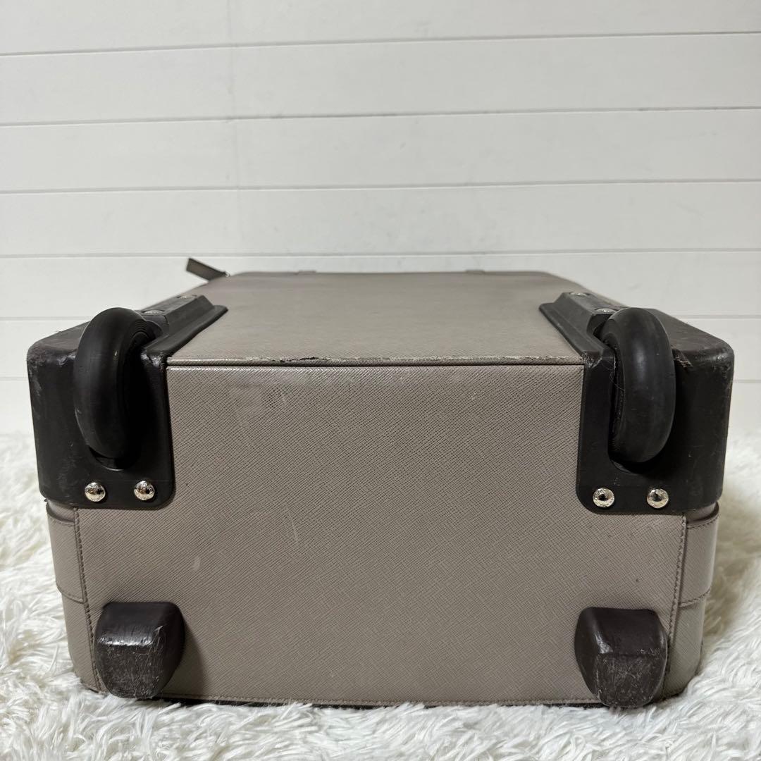 PRADA プラダ　トライアングルロゴ　キャリーケース　サフィアーノ　グレージュ