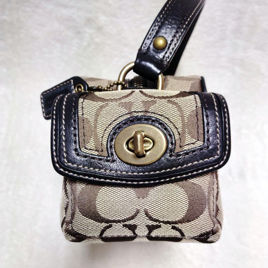 コーチ　ワンショルダーバッグ　ターンロック　シグネチャー　マルチストラップ　美品