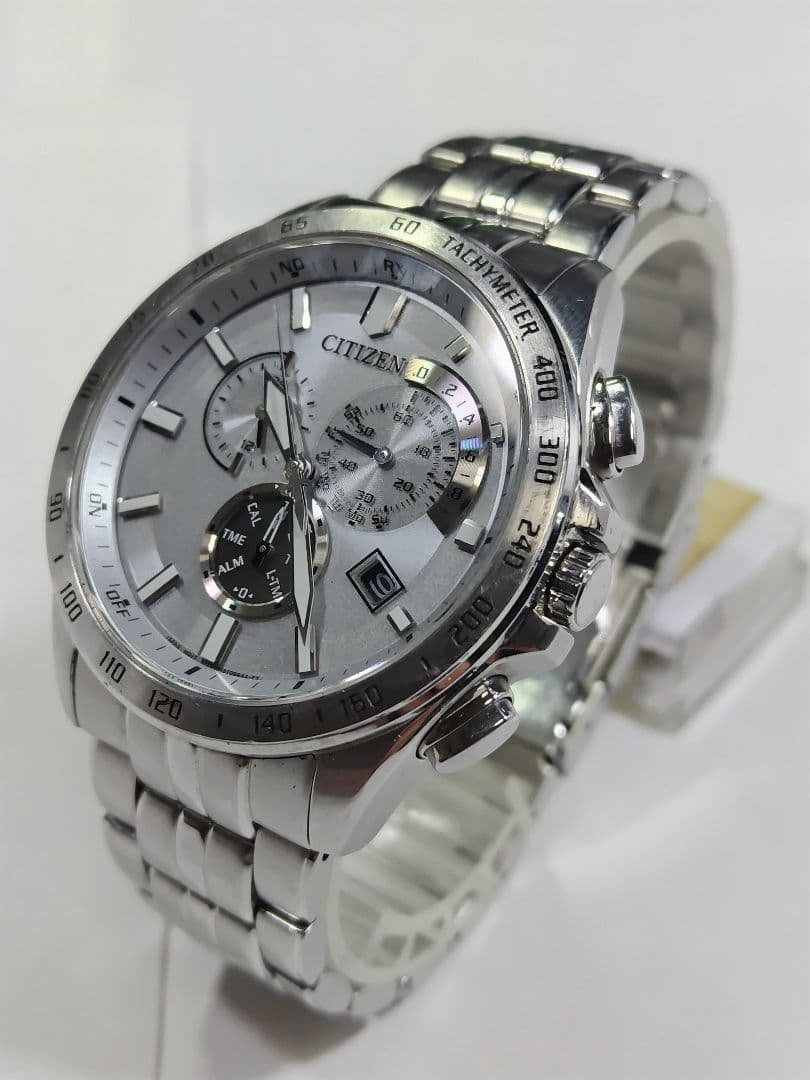 シチズン　アテッサ　エコドライブ　ソーラー電波時計　 クロノグラフ