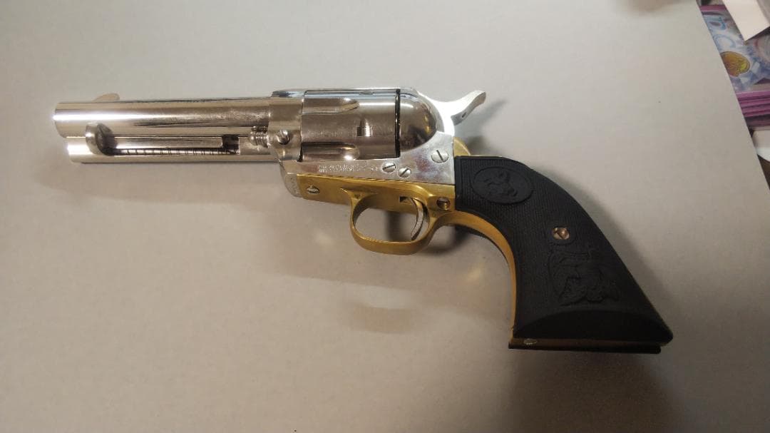 タナカ　コルトSAA　真鍮トリガーガード、木製グリップ換装ver