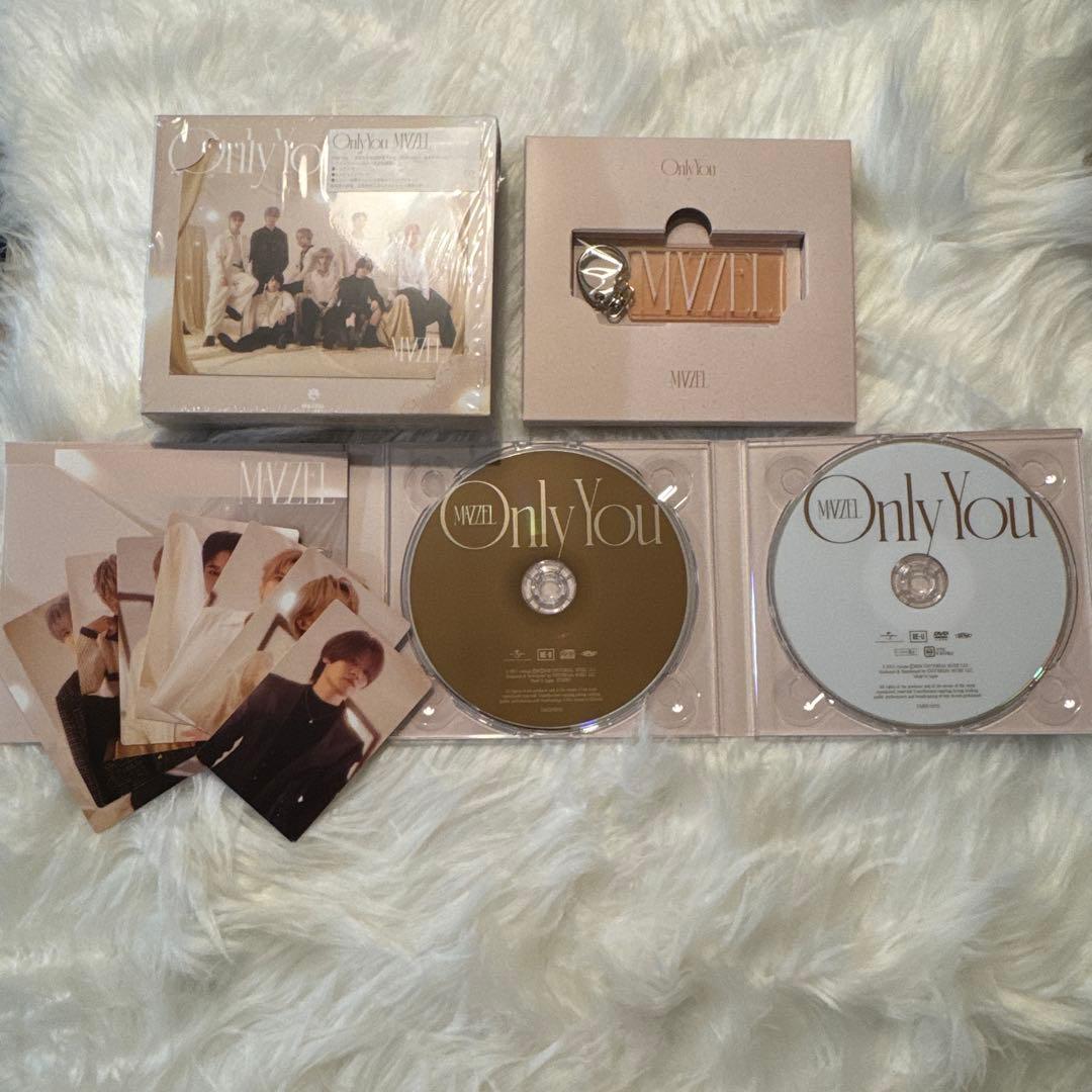 ゆん　MAZZEL OnlyYou アクスタ トレカ NAOYAナオヤ