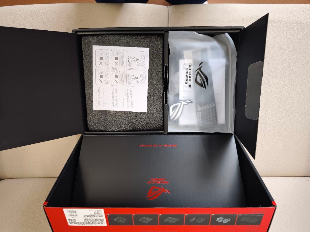 【新品！】ASUS ROG Thor 1000W Titanium III