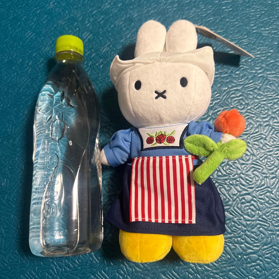 【日本未発売】ミッフィー ぬいぐるみ オランダ民族衣装 チューリップ