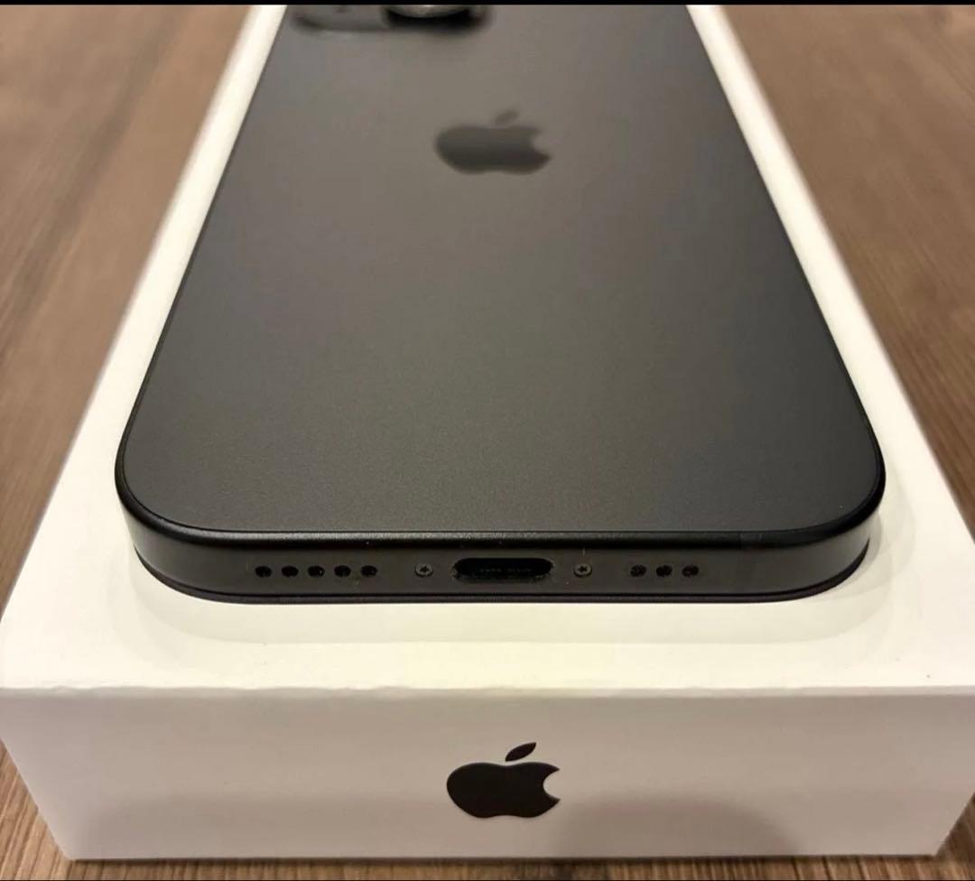 iPhone15 ブラック SIMフリー 本体　128gb