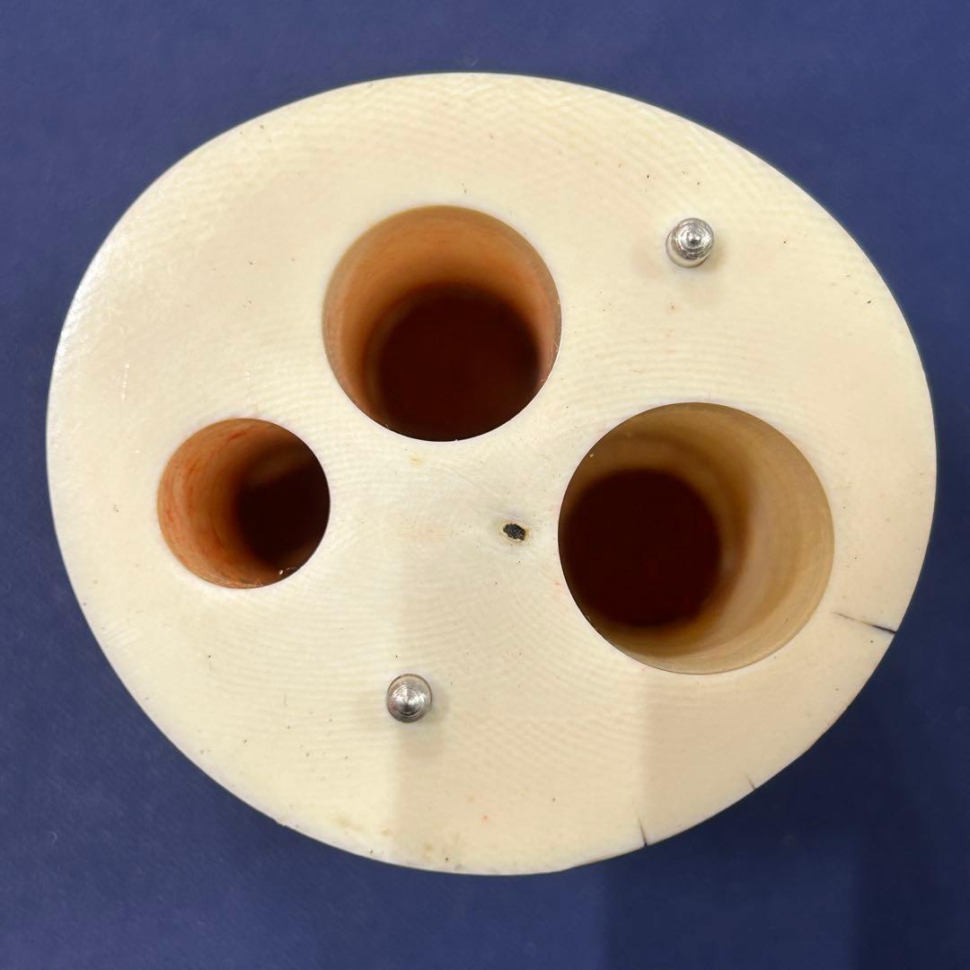 象牙風 ハンコ置き 印鑑置 総重量331.2g 縦約82.4㎜ 横約60-66㎜