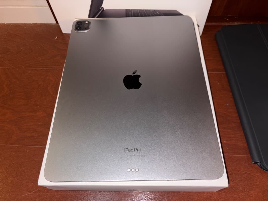 【美品セット】売り切りiPad Pro 12.9インチ第6世代（256GB）