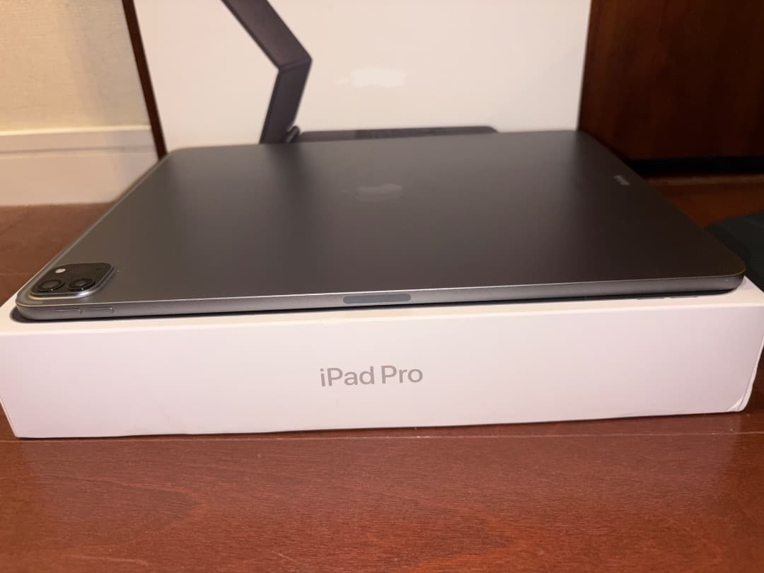 【美品セット】売り切りiPad Pro 12.9インチ第6世代（256GB）