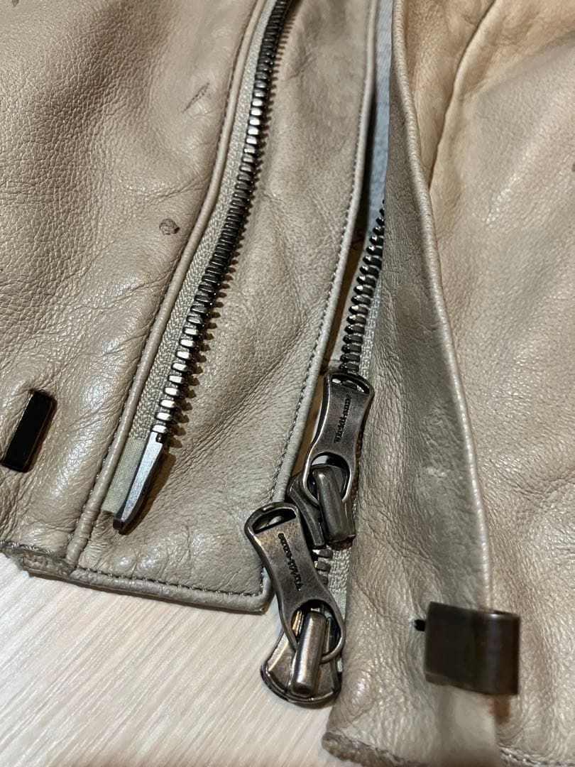 The Viridi-anne 希少 ディアスキン シングルライダース ベージュ